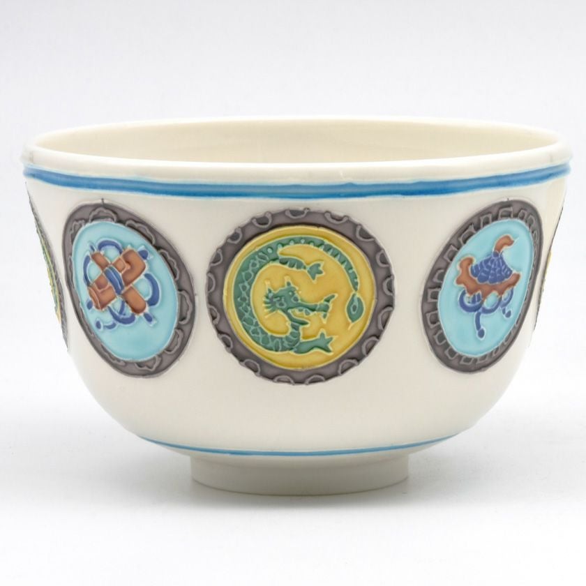 茶道具 抹茶茶碗（まっちゃちゃわん） 茶碗 交趾 龍宝尽 丸紋 中村 翠嵐 干支 辰（たつ 龍 竜 りゅう） 抹茶茶碗は茶の湯文化である表千家・裏千家の茶道具や抹茶を専門に扱う千紀園（せんきえん）が通販で販売しています。茶会また初心者向けのお稽古用にご利用いただける抹茶碗です。贈り物・ギフトにも人気です。