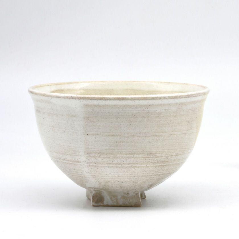 茶道具 抹茶茶碗（まっちゃちゃわん） 茶碗 粉引 辰高台 暁楽窯 干支 辰（たつ 龍 竜 りゅう） 抹茶茶碗は茶の湯文化である表千家・裏千家の茶道具や抹茶を専門に扱う千紀園（せんきえん）が通販で販売しています。茶会また初心者向けのお稽古用にご利用いただける抹茶碗です。贈り物・ギフトにも人気です。