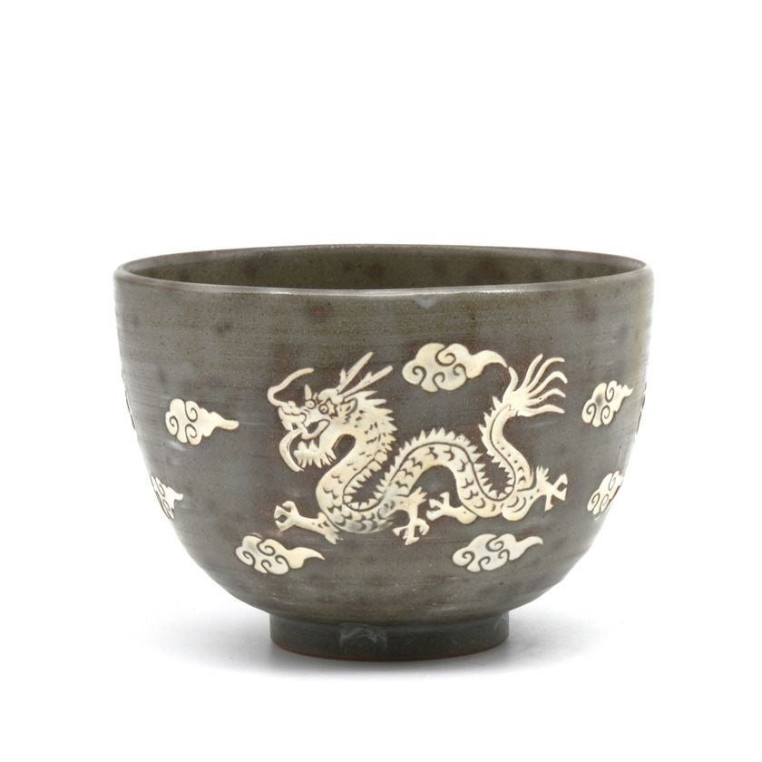 茶道具 抹茶茶碗（まっちゃちゃわん） 茶碗 三島 雲龍図 今岡 妙見 干支 辰（たつ 龍 竜 りゅう） 抹茶茶碗は茶の湯文化である表千家・裏千家の茶道具や抹茶を専門に扱う千紀園（せんきえん）が通販で販売しています。茶会また初心者向けのお稽古用にご利用いただける抹茶碗です。贈り物・ギフトにも人気です。