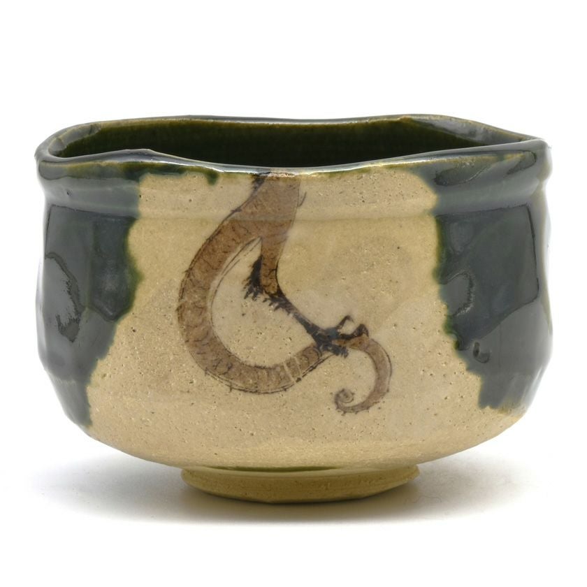 茶道具 抹茶茶碗（まっちゃちゃわん） 茶碗 織部 若冲写 龍 初見 裕 干支 辰（たつ 龍 竜 りゅう） 抹茶茶碗は茶の湯文化である表千家・裏千家の茶道具や抹茶を専門に扱う千紀園（せんきえん）が通販で販売しています。茶会また初心者向けのお稽古用にご利用いただける抹茶碗です。贈り物・ギフトにも人気です。