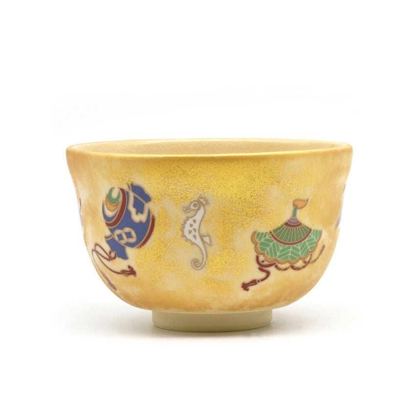 茶道具 抹茶茶碗（まっちゃちゃわん） 茶碗 金地 宝尽 辰 宮地 英香 干支 辰（たつ 龍 竜 りゅう） 抹茶茶碗は茶の湯文化である表千家・裏千家の茶道具や抹茶を専門に扱う千紀園（せんきえん）が通販で販売しています。茶会また初心者向けのお稽古用にご利用いただける抹茶碗です。贈り物・ギフトにも人気です。