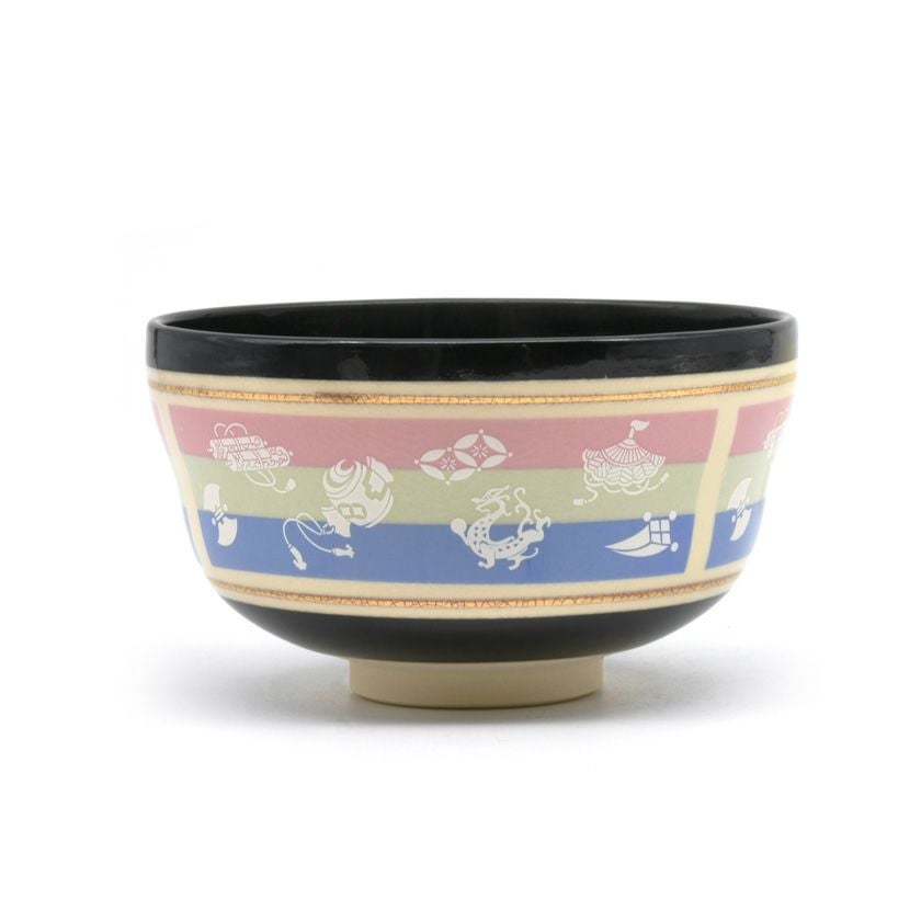 茶道具 抹茶茶碗（まっちゃちゃわん） 茶碗 黒仁清 宝尽 龍 宮地 英香 干支 辰（たつ 龍 竜 りゅう） 抹茶茶碗は茶の湯文化である表千家・裏千家の茶道具や抹茶を専門に扱う千紀園（せんきえん）が通販で販売しています。茶会また初心者向けのお稽古用にご利用いただける抹茶碗です。贈り物・ギフトにも人気です。