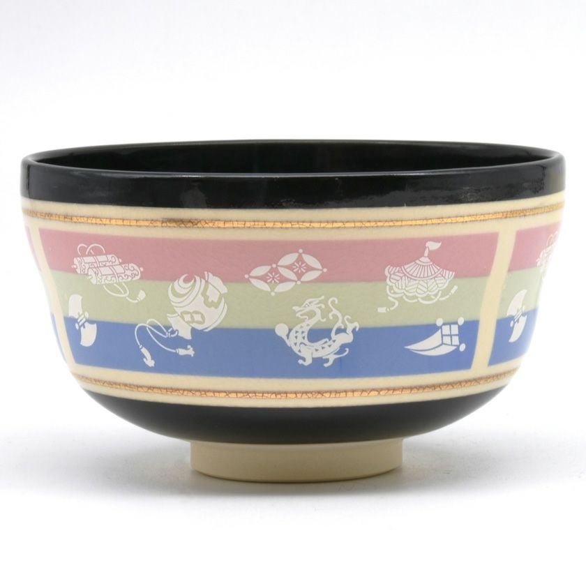 茶道具 抹茶茶碗（まっちゃちゃわん） 茶碗 黒仁清 宝尽 龍 宮地 英香 干支 辰（たつ 龍 竜 りゅう） 抹茶茶碗は茶の湯文化である表千家・裏千家の茶道具や抹茶を専門に扱う千紀園（せんきえん）が通販で販売しています。茶会また初心者向けのお稽古用にご利用いただける抹茶碗です。贈り物・ギフトにも人気です。
