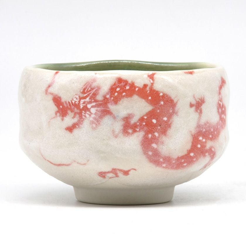 茶道具 小茶碗（こちゃわん） 小茶碗 紅白龍 豊窯 干支 辰（たつ 龍 竜 りゅう） 抹茶茶碗は茶の湯文化である表千家・裏千家の茶道具や抹茶を専門に扱う千紀園（せんきえん）が通販で販売しています。茶会また初心者向けのお稽古用にご利用いただける抹茶碗です。贈り物・ギフトにも人気です。