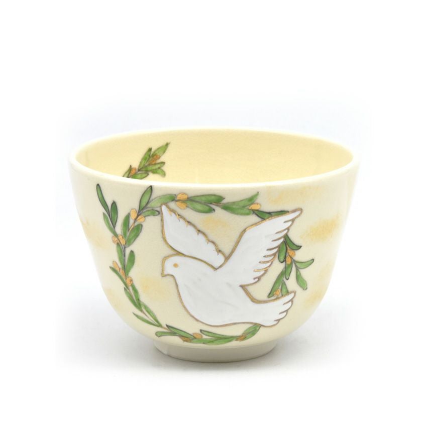 茶道具 抹茶茶碗（まっちゃちゃわん） 茶碗 平和のシンボル 加藤 永真 御題（勅題）「和」 抹茶茶碗は茶の湯文化である表千家・裏千家の茶道具や抹茶を専門に扱う千紀園（せんきえん）が通販で販売しています。茶会また初心者向けのお稽古用にご利用いただける抹茶碗です。贈り物・ギフトにも人気です。