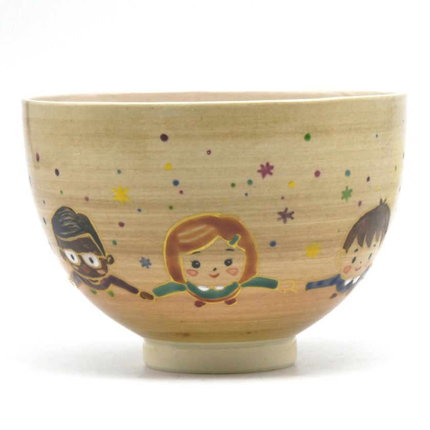 茶道具 抹茶茶碗（まっちゃちゃわん） 茶碗 子供達の和 巌窯 御題（勅題）「和」 抹茶茶碗は茶の湯文化である表千家・裏千家の茶道具や抹茶を専門に扱う千紀園（せんきえん）が通販で販売しています。茶会また初心者向けのお稽古用にご利用いただける抹茶碗です。贈り物・ギフトにも人気です。