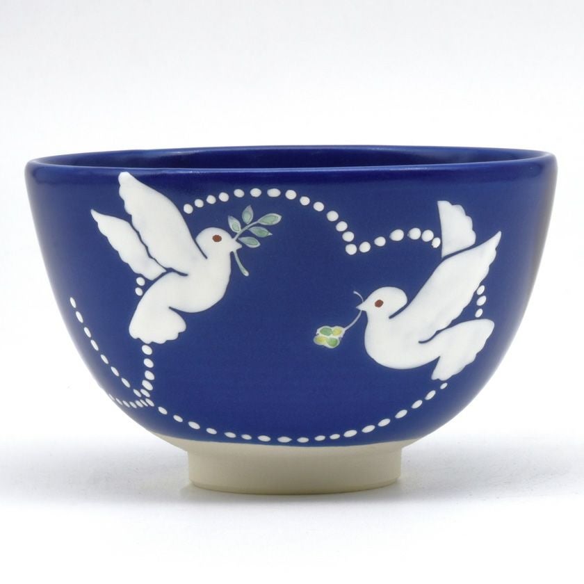 茶道具 抹茶茶碗（まっちゃちゃわん） 茶碗 瑠璃釉 愛和 山岡 善高 御題（勅題）「和」 抹茶茶碗は茶の湯文化である表千家・裏千家の茶道具や抹茶を専門に扱う千紀園（せんきえん）が通販で販売しています。茶会また初心者向けのお稽古用にご利用いただける抹茶碗です。贈り物・ギフトにも人気です。