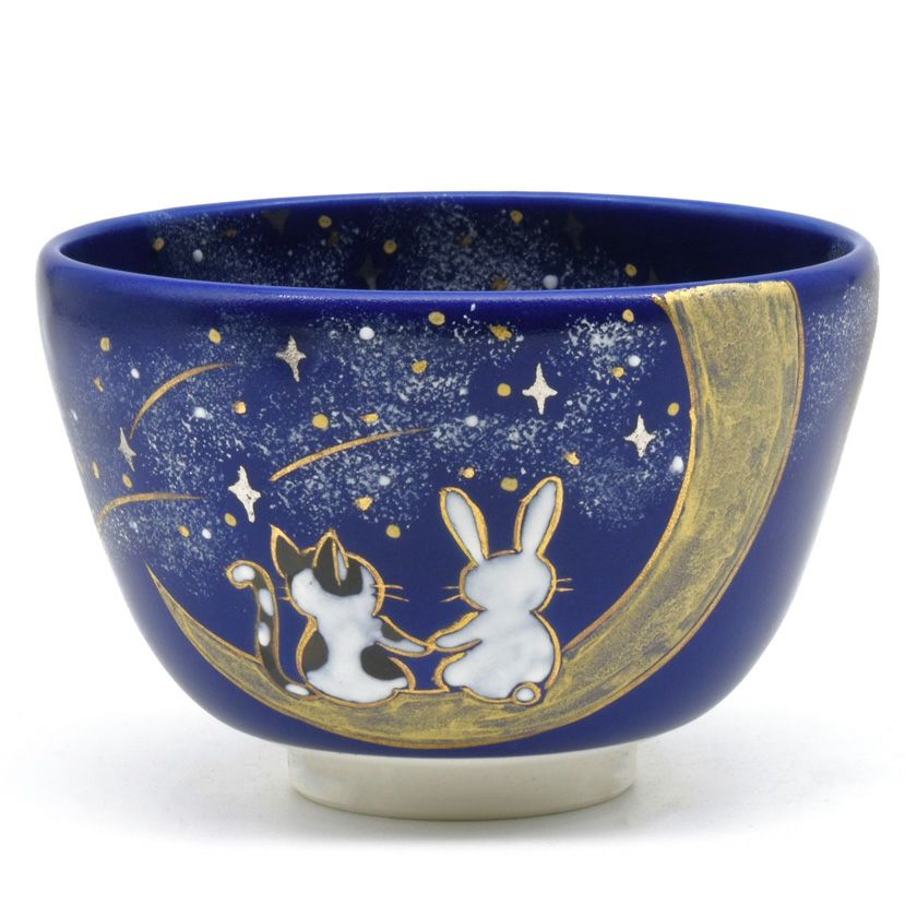 茶道具 抹茶茶碗（まっちゃちゃわん） 茶碗 平和の祈り 水出 宋絢 御題（勅題）「和」 抹茶茶碗は茶の湯文化である表千家・裏千家の茶道具や抹茶を専門に扱う千紀園（せんきえん）が通販で販売しています。茶会また初心者向けのお稽古用にご利用いただける抹茶碗です。贈り物・ギフトにも人気です。