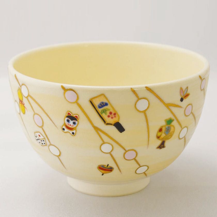 茶道具 抹茶茶碗（まっちゃちゃわん） 色絵茶碗 餅花 山岡 善高 歌会始 勅題 御題「和」 抹茶茶碗は茶の湯文化である表千家・裏千家の茶道具や抹茶を専門に扱う千紀園（せんきえん）が通販で販売しています。茶会また初心者向けのお稽古用にご利用いただける抹茶碗です。贈り物・ギフトにも人気です。