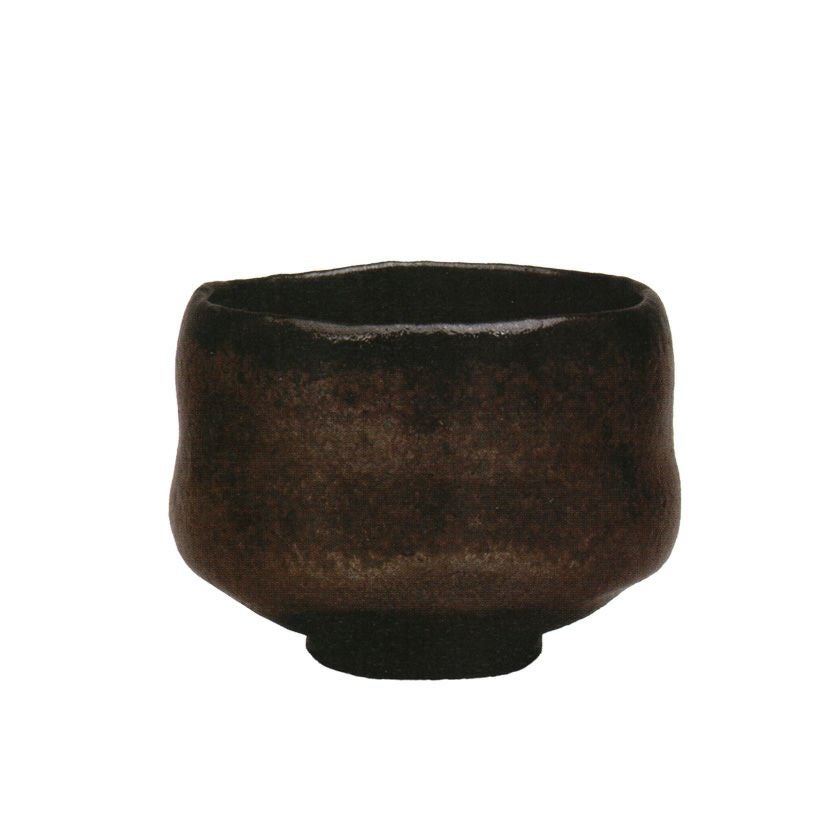 茶道具 抹茶茶碗（まっちゃちゃわん） 一入写 黒楽 「嘉辰」 茶碗 佐々木 昭楽 干支 辰（たつ、タツ、龍、竜） 抹茶茶碗は茶の湯文化である表千家・裏千家の茶道具や抹茶を専門に扱う千紀園（せんきえん）が通販で販売しています。茶会また初心者向けのお稽古用にご利用いただける抹茶碗です。贈り物・ギフトにも人気です。