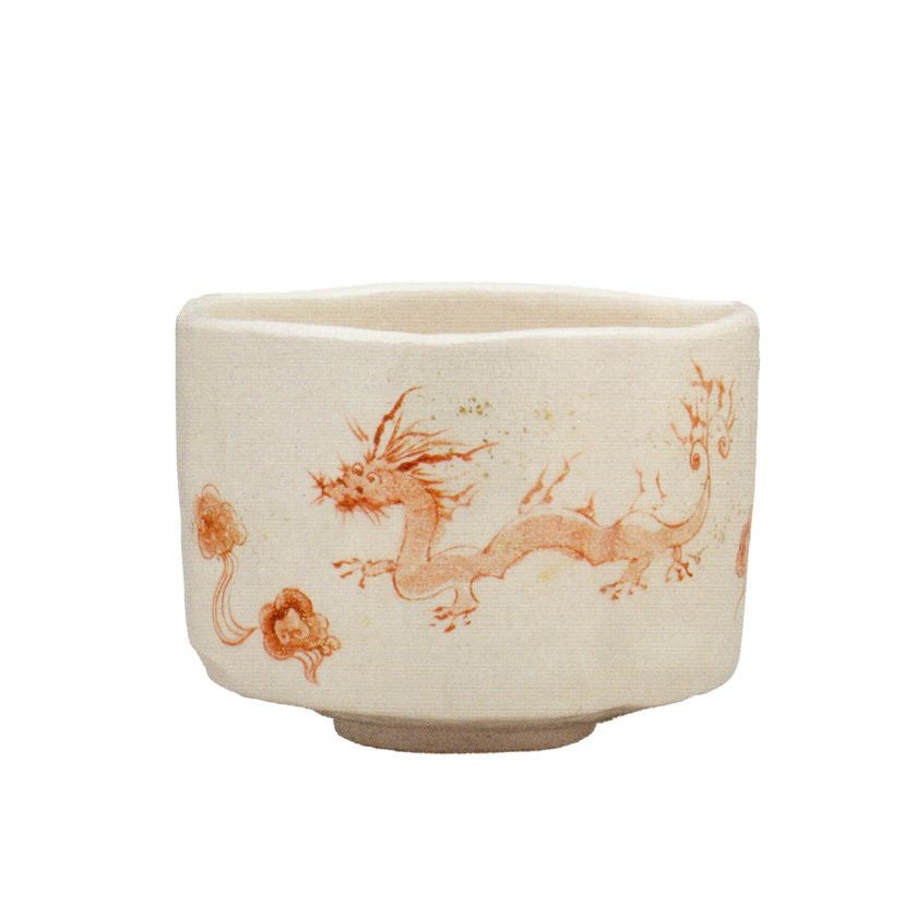 茶道具 楽茶碗（らくちゃわん） 白楽 赤絵龍 茶碗 吉村 楽入 干支 辰（たつ、タツ、龍、竜） 抹茶茶碗は茶の湯文化である表千家・裏千家の茶道具や抹茶を専門に扱う千紀園（せんきえん）が通販で販売しています。茶会また初心者向けのお稽古用にご利用いただける抹茶碗です。贈り物・ギフトにも人気です。