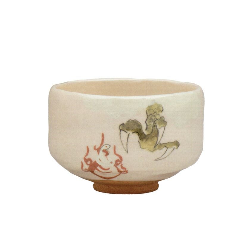 茶道具 楽茶碗（らくちゃわん） 白楽 巳を持って辰歳となる 茶碗 佐々木 松楽 干支 辰（たつ、タツ、龍、竜） 抹茶茶碗は茶の湯文化である表千家・裏千家の茶道具や抹茶を専門に扱う千紀園（せんきえん）が通販で販売しています。茶会また初心者向けのお稽古用にご利用いただける抹茶碗です。贈り物・ギフトにも人気です。