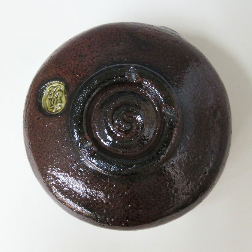 茶道具 抹茶茶碗（まっちゃちゃわん） 黒茶碗 一入写 「夕紅葉」 佐々木 昭楽 抹茶茶碗は茶の湯文化である表千家・裏千家の茶道具や抹茶を専門に扱う千紀園（せんきえん）が通販で販売しています。茶会また初心者向けのお稽古用にご利用いただける抹茶碗です。贈り物・ギフトにも人気です。