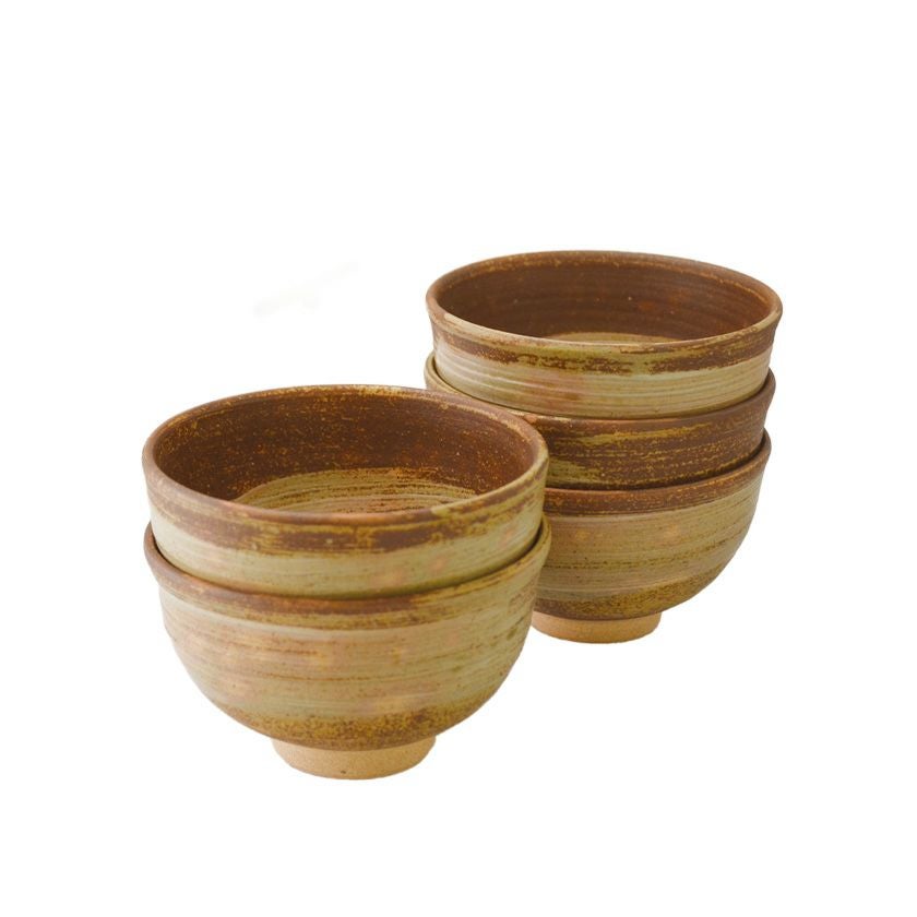 茶道具 数茶碗（かずちゃわん） 伊羅保刷毛目 数茶碗（５客入） 西尾 香舟 抹茶茶碗は茶の湯文化である表千家・裏千家の茶道具や抹茶を専門に扱う千紀園（せんきえん）が通販で販売しています。茶会また初心者向けのお稽古用にご利用いただける抹茶碗です。贈り物・ギフトにも人気です。