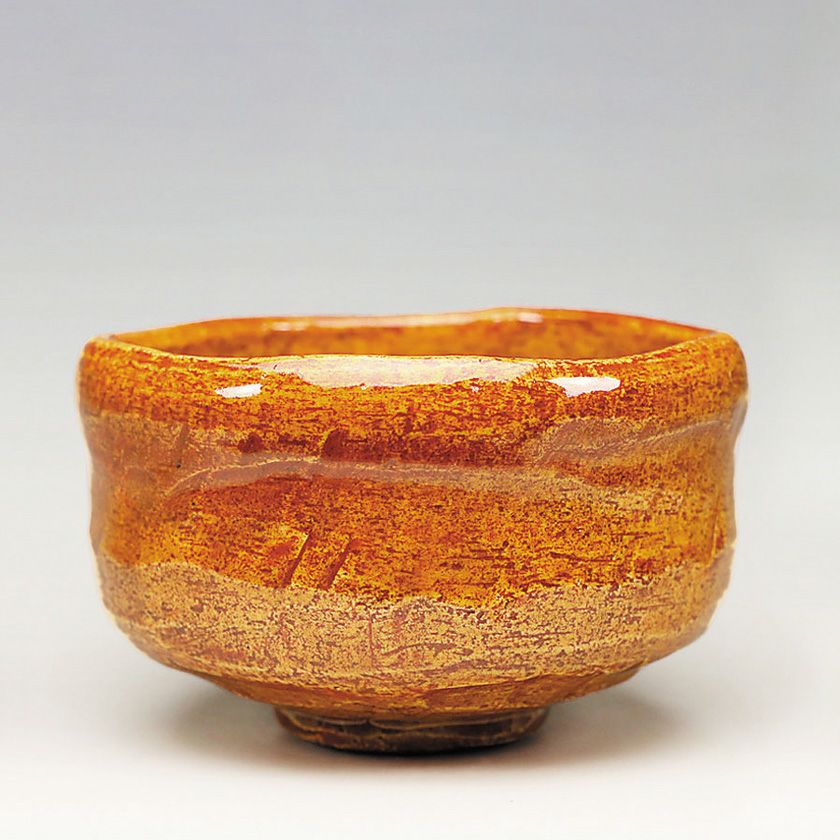 茶道具 抹茶茶碗（まっちゃちゃわん） 各服茶碗 飴釉 吉村 楽入 抹茶茶碗は茶の湯文化である表千家・裏千家の茶道具や抹茶を専門に扱う千紀園（せんきえん）が通販で販売しています。茶会また初心者向けのお稽古用にご利用いただける抹茶碗です。贈り物・ギフトにも人気です。