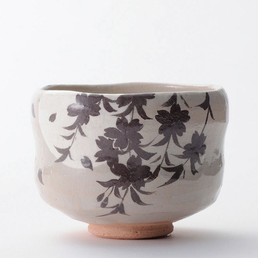 茶道具 抹茶茶碗（まっちゃちゃわん） 季節茶碗 桜影絵 吉村 楽入 抹茶茶碗は茶の湯文化である表千家・裏千家の茶道具や抹茶を専門に扱う千紀園（せんきえん）が通販で販売しています。茶会また初心者向けのお稽古用にご利用いただける抹茶碗です。贈り物・ギフトにも人気です。