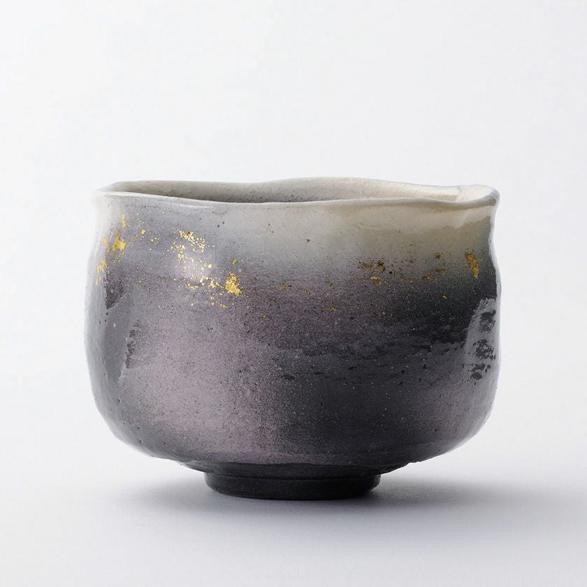 茶道具 抹茶茶碗（まっちゃちゃわん） 季節茶碗 月の光 吉村 楽入 抹茶茶碗は茶の湯文化である表千家・裏千家の茶道具や抹茶を専門に扱う千紀園（せんきえん）が通販で販売しています。茶会また初心者向けのお稽古用にご利用いただける抹茶碗です。贈り物・ギフトにも人気です。