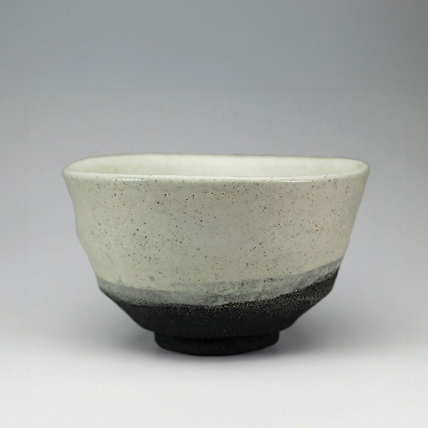 吉村楽入窯作.江戸千家名心庵雪峰字白楽茶碗. 茶道具 楽茶碗（らくちゃわん） 茶碗 白楽 常慶写 吉村 楽入 | 千年の