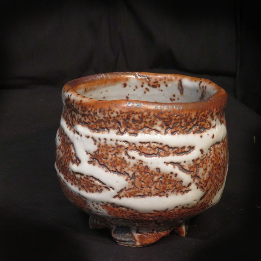 茶道具 抹茶茶碗（まっちゃちゃわん） 赤志野 茶碗 信楽焼 灰塚窯 木戸 貞昭 抹茶茶碗は茶の湯文化である表千家・裏千家の茶道具や抹茶を専門に扱う千紀園（せんきえん）が通販で販売しています。茶会また初心者向けのお稽古用にご利用いただける抹茶碗です。贈り物・ギフトにも人気です。