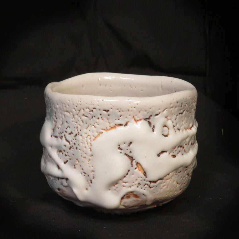 茶道具 抹茶茶碗（まっちゃちゃわん） 絵志野 茶碗 信楽焼 灰塚窯 木戸 貞昭 抹茶茶碗は茶の湯文化である表千家・裏千家の茶道具や抹茶を専門に扱う千紀園（せんきえん）が通販で販売しています。茶会また初心者向けのお稽古用にご利用いただける抹茶碗です。贈り物・ギフトにも人気です。