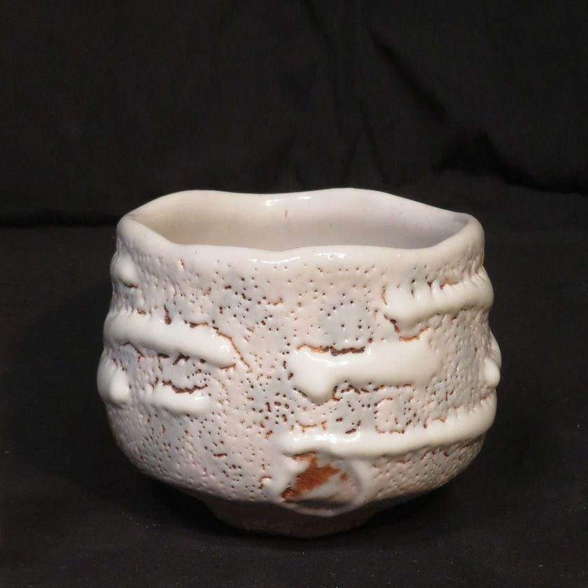 茶道具 抹茶茶碗（まっちゃちゃわん） 絵志野 茶碗 信楽焼 灰塚窯 木戸 貞昭 抹茶茶碗は茶の湯文化である表千家・裏千家の茶道具や抹茶を専門に扱う千紀園（せんきえん）が通販で販売しています。茶会また初心者向けのお稽古用にご利用いただける抹茶碗です。贈り物・ギフトにも人気です。