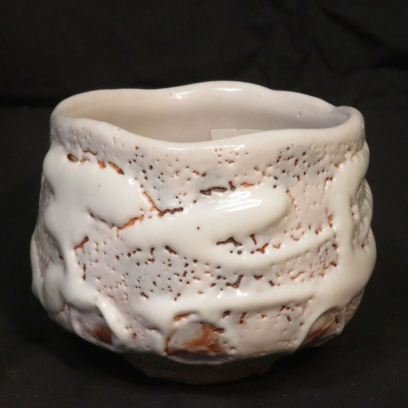 茶道具 抹茶茶碗（まっちゃちゃわん） 絵志野 茶碗 信楽焼 灰塚窯 木戸 貞昭 抹茶茶碗は茶の湯文化である表千家・裏千家の茶道具や抹茶を専門に扱う千紀園（せんきえん）が通販で販売しています。茶会また初心者向けのお稽古用にご利用いただける抹茶碗です。贈り物・ギフトにも人気です。