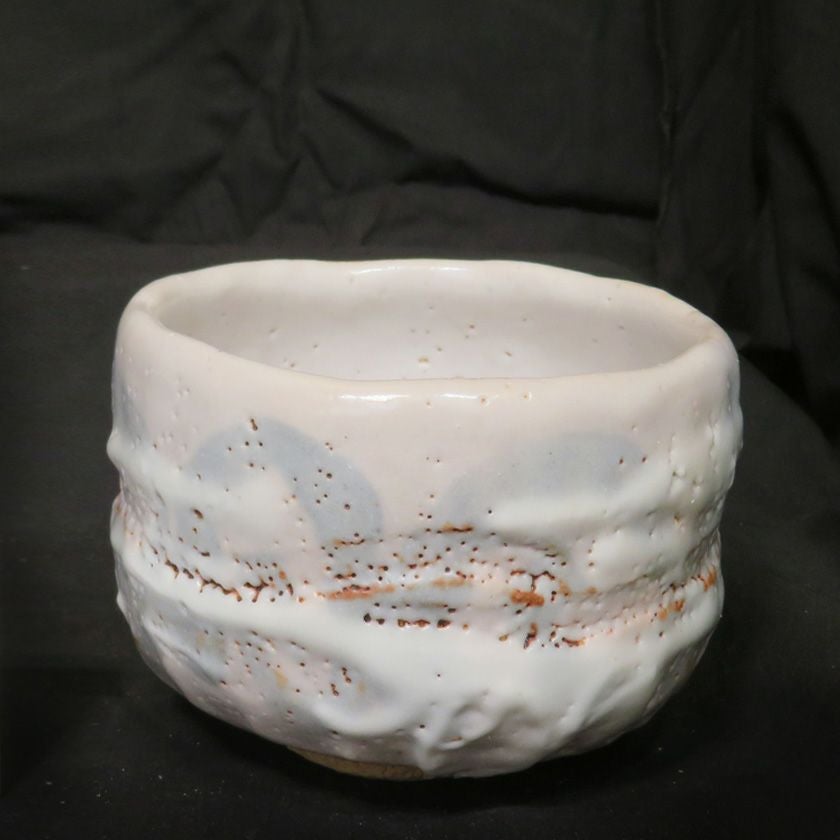 茶道具 抹茶茶碗（まっちゃちゃわん） 絵志野 茶碗 信楽焼 灰塚窯 木戸 貞昭 抹茶茶碗は茶の湯文化である表千家・裏千家の茶道具や抹茶を専門に扱う千紀園（せんきえん）が通販で販売しています。茶会また初心者向けのお稽古用にご利用いただける抹茶碗です。贈り物・ギフトにも人気です。