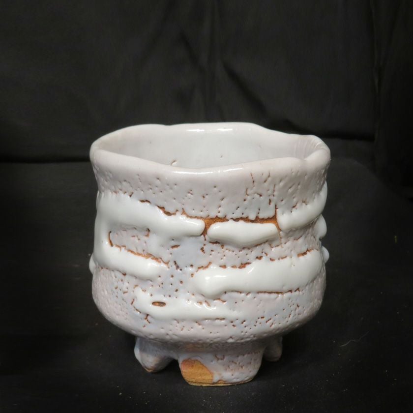 茶道具 抹茶茶碗（まっちゃちゃわん） 絵志野 茶碗 信楽焼 灰塚窯 木戸 貞昭 抹茶茶碗は茶の湯文化である表千家・裏千家の茶道具や抹茶を専門に扱う千紀園（せんきえん）が通販で販売しています。茶会また初心者向けのお稽古用にご利用いただける抹茶碗です。贈り物・ギフトにも人気です。