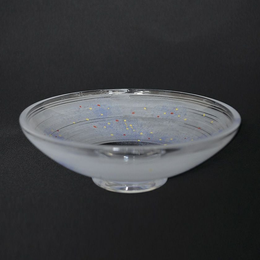 茶道具 平茶碗（ひらちゃわん） ガラス平茶碗 星流 八木 海峰 抹茶茶碗は茶の湯文化である表千家・裏千家の茶道具や抹茶を専門に扱う千紀園（せんきえん）が通販で販売しています。茶会また初心者向けのお稽古用にご利用いただける抹茶碗です。贈り物・ギフトにも人気です。