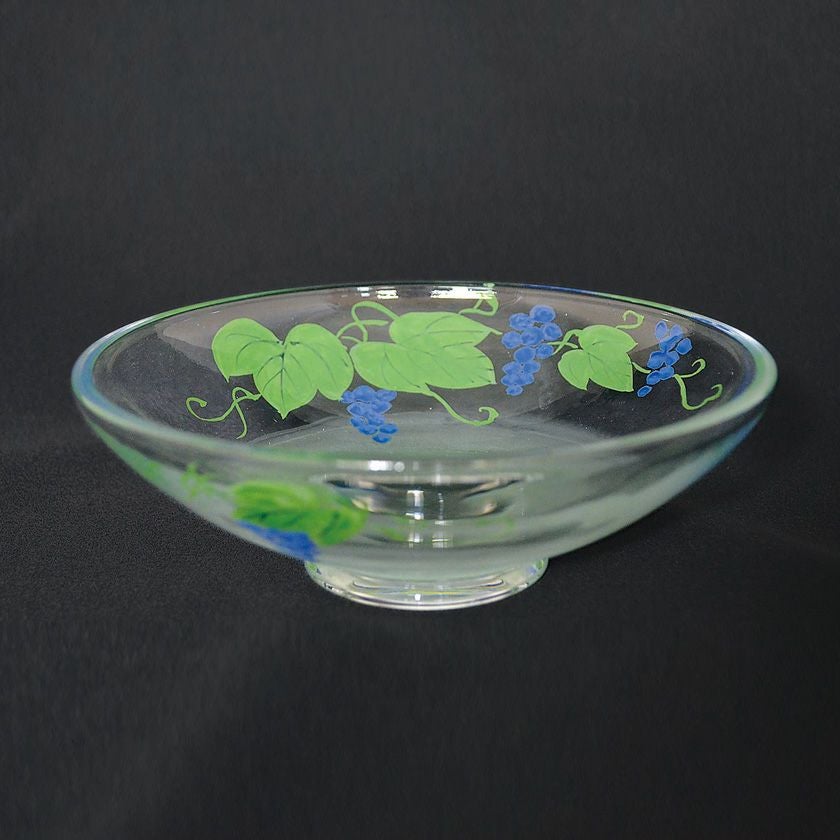 茶道具 平茶碗（ひらちゃわん） ガラス平茶碗 葡萄 八木 海峰 抹茶茶碗は茶の湯文化である表千家・裏千家の茶道具や抹茶を専門に扱う千紀園（せんきえん）が通販で販売しています。茶会また初心者向けのお稽古用にご利用いただける抹茶碗です。贈り物・ギフトにも人気です。