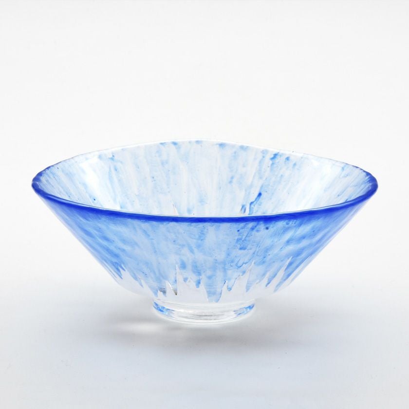 茶道具 平茶碗（ひらちゃわん） 平茶碗 義山 逆富士 （超耐熱） 山岡 善高 抹茶茶碗は茶の湯文化である表千家・裏千家の茶道具や抹茶を専門に扱う千紀園（せんきえん）が通販で販売しています。茶会また初心者向けのお稽古用にご利用いただける抹茶碗です。贈り物・ギフトにも人気です。