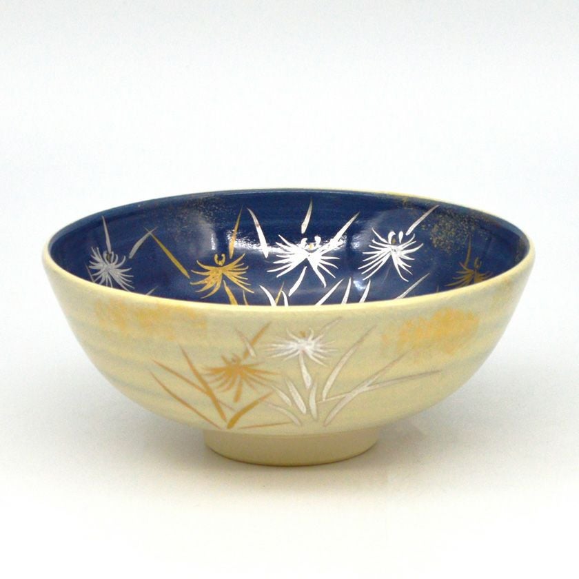 茶道具 平茶碗（ひらちゃわん） 平茶碗 鷺草 中村 与平 抹茶茶碗は茶の湯文化である表千家・裏千家の茶道具や抹茶を専門に扱う千紀園（せんきえん）が通販で販売しています。茶会また初心者向けのお稽古用にご利用いただける抹茶碗です。贈り物・ギフトにも人気です。