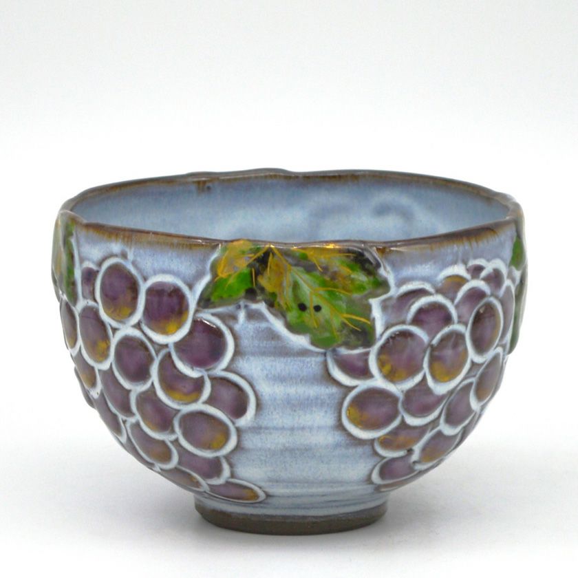 茶道具 抹茶茶碗（まっちゃちゃわん） 茶碗 葡萄 中村 良二 抹茶茶碗は茶の湯文化である表千家・裏千家の茶道具や抹茶を専門に扱う千紀園（せんきえん）が通販で販売しています。茶会また初心者向けのお稽古用にご利用いただける抹茶碗です。贈り物・ギフトにも人気です。