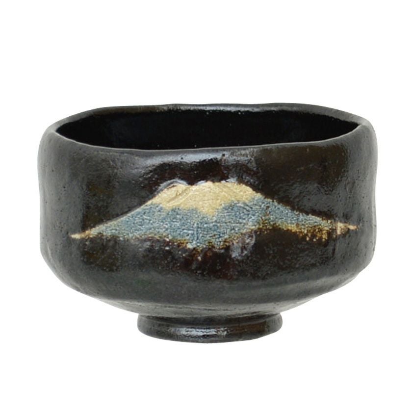 茶道具 楽茶碗（らくちゃわん） 茶碗 黒楽 初夢 松楽窯 歌会始 勅題 御題「夢」 抹茶茶碗は茶の湯文化である表千家・裏千家の茶道具や抹茶を専門に扱う千紀園（せんきえん）が通販で販売しています。茶会また初心者向けのお稽古用にご利用いただける抹茶碗です。贈り物・ギフトにも人気です。