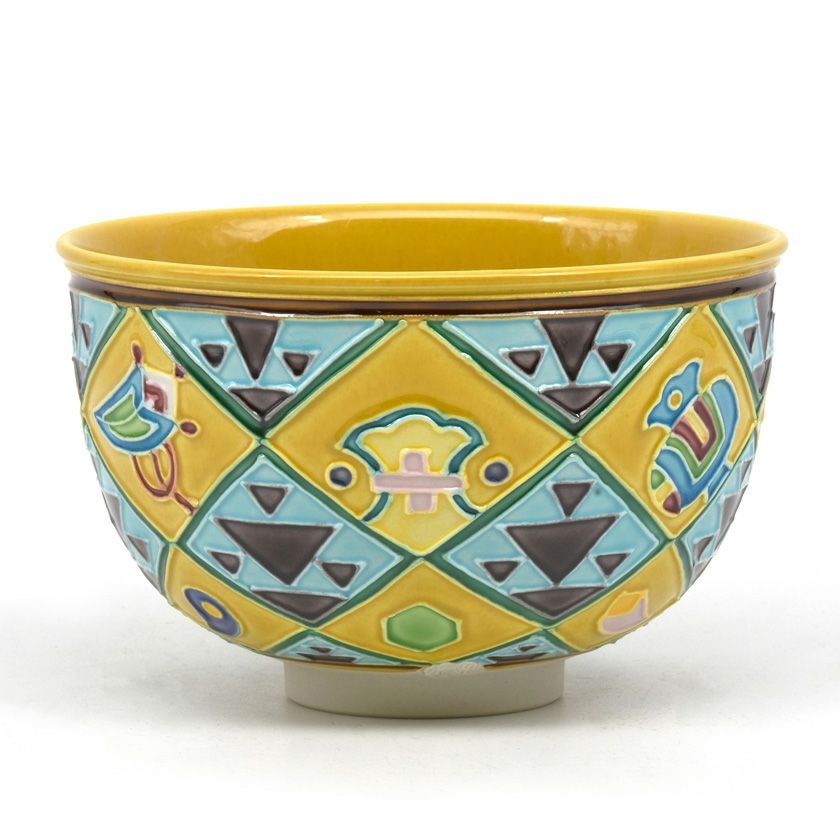 茶道具 抹茶茶碗（まっちゃちゃわん） 茶碗 古代黄交趾 uroko 中村 翠嵐 干支 巳（み、蛇、へび） 抹茶茶碗は茶の湯文化である表千家・裏千家の茶道具や抹茶を専門に扱う千紀園（せんきえん）が通販で販売しています。茶会また初心者向けのお稽古用にご利用いただける抹茶碗です。贈り物・ギフトにも人気です。