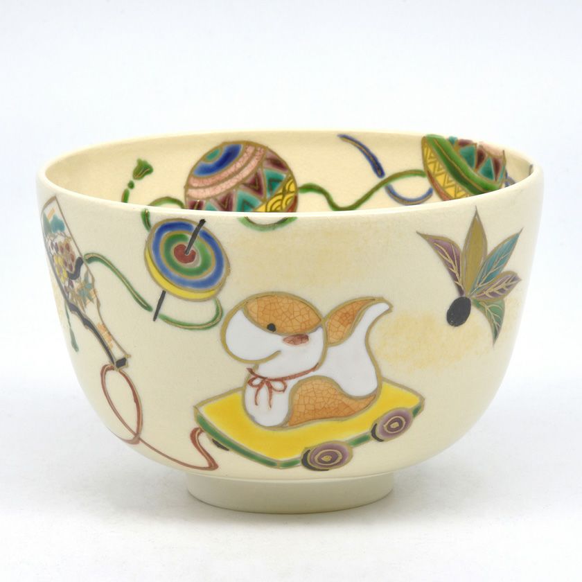 茶道具 抹茶茶碗（まっちゃちゃわん） 茶碗 仁清 玩具 巳 水出 宋絢 干支 巳（み、蛇、へび） 抹茶茶碗は茶の湯文化である表千家・裏千家の茶道具や抹茶を専門に扱う千紀園（せんきえん）が通販で販売しています。茶会また初心者向けのお稽古用にご利用いただける抹茶碗です。贈り物・ギフトにも人気です。