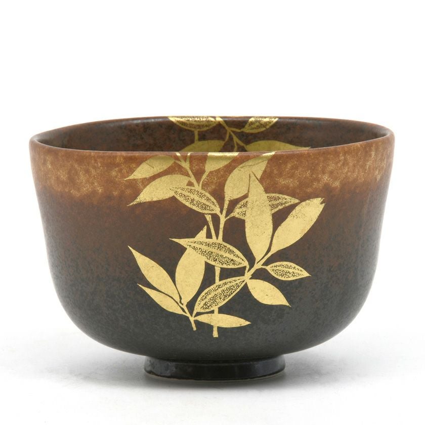 茶道具 抹茶茶碗（まっちゃちゃわん） 茶碗 時代釉 本金利休笹 巳文 花月窯 干支 巳（み、蛇、へび） 抹茶茶碗は茶の湯文化である表千家・裏千家の茶道具や抹茶を専門に扱う千紀園（せんきえん）が通販で販売しています。茶会また初心者向けのお稽古用にご利用いただける抹茶碗です。贈り物・ギフトにも人気です。