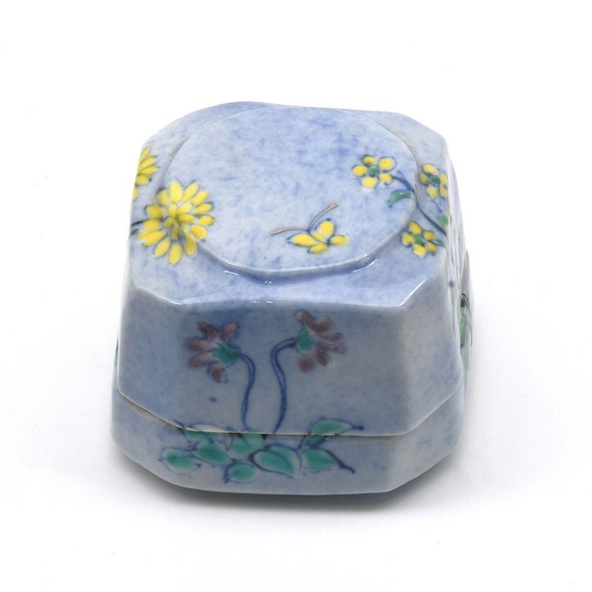 茶道具 香合（こうごう） 香合 色絵 伽藍石 春草 高野 昭阿弥 | 千年の