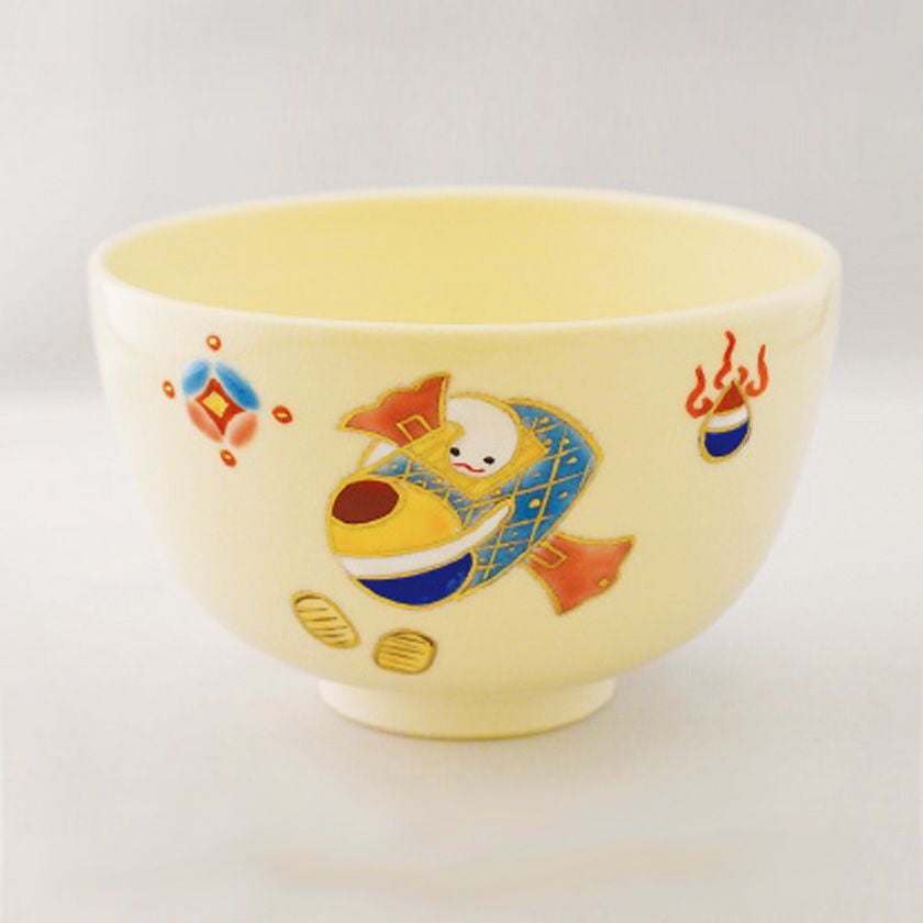 茶道具 抹茶茶碗（まっちゃちゃわん） 色絵茶碗 蛇に小槌 小野 志峰 干支 巳（み、蛇、へび） 抹茶茶碗は茶の湯文化である表千家・裏千家の茶道具や抹茶を専門に扱う千紀園（せんきえん）が通販で販売しています。茶会また初心者向けのお稽古用にご利用いただける抹茶碗です。贈り物・ギフトにも人気です。