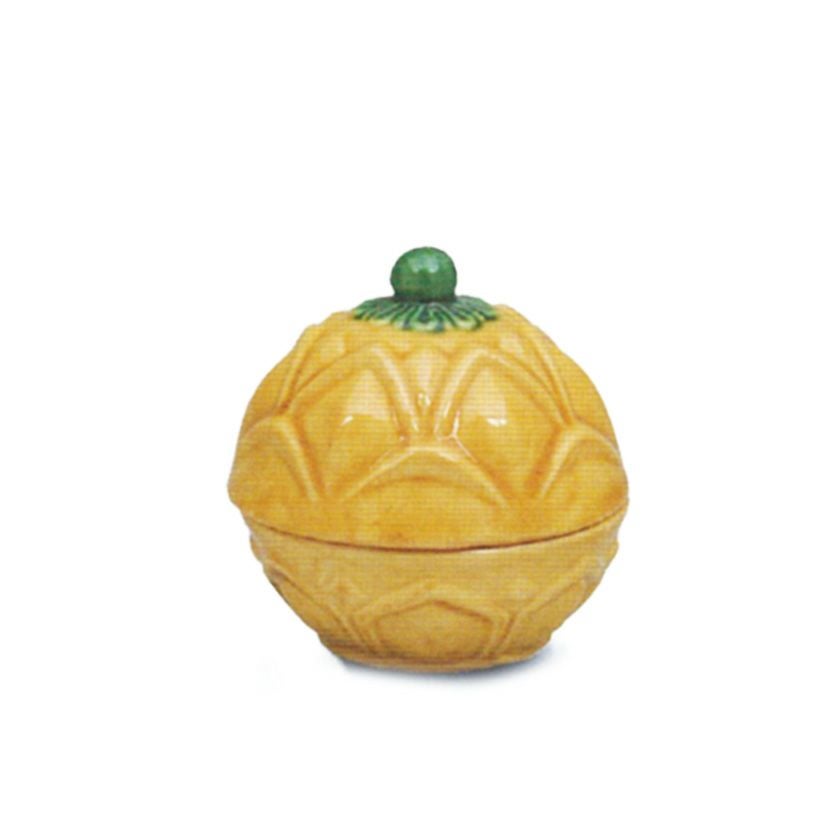 茶道具　永楽善五郎作　黄交趾　蕗の薹（フキノトウ）香合　共箱　C　9217 茶道具 永楽善五郎作 黄交趾 蕗の薹（フキノトウ）香合 共箱 C 9217