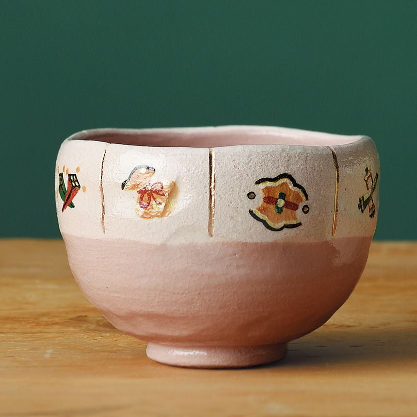 茶道具 抹茶茶碗（まっちゃちゃわん） 季節茶碗 宝尽くし 吉村 楽入 抹茶茶碗は茶の湯文化である表千家・裏千家の茶道具や抹茶を専門に扱う千紀園（せんきえん）が通販で販売しています。茶会また初心者向けのお稽古用にご利用いただける抹茶碗です。贈り物・ギフトにも人気です。