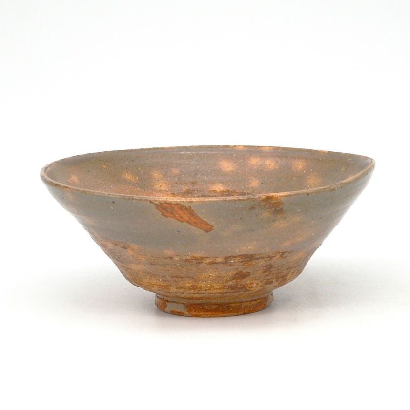 茶道具 抹茶茶碗（まっちゃちゃわん） 蕎麦茶碗 花曇写 原 清晁 抹茶茶碗は茶の湯文化である表千家・裏千家の茶道具や抹茶を専門に扱う千紀園（せんきえん）が通販で販売しています。茶会また初心者向けのお稽古用にご利用いただける抹茶碗です。贈り物・ギフトにも人気です。