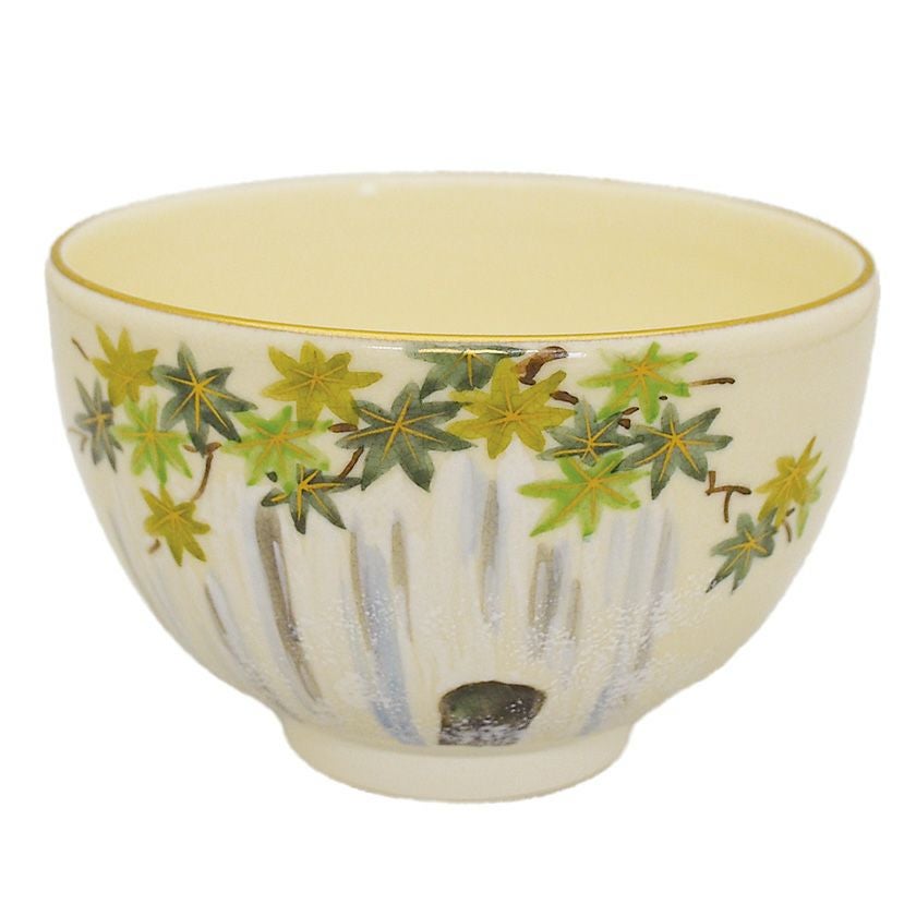 茶道具 抹茶茶碗（まっちゃちゃわん） 色絵茶碗 瀧に楓 山岡 善昇 抹茶茶碗は茶の湯文化である表千家・裏千家の茶道具や抹茶を専門に扱う千紀園（せんきえん）が通販で販売しています。茶会また初心者向けのお稽古用にご利用いただける抹茶碗です。贈り物・ギフトにも人気です。