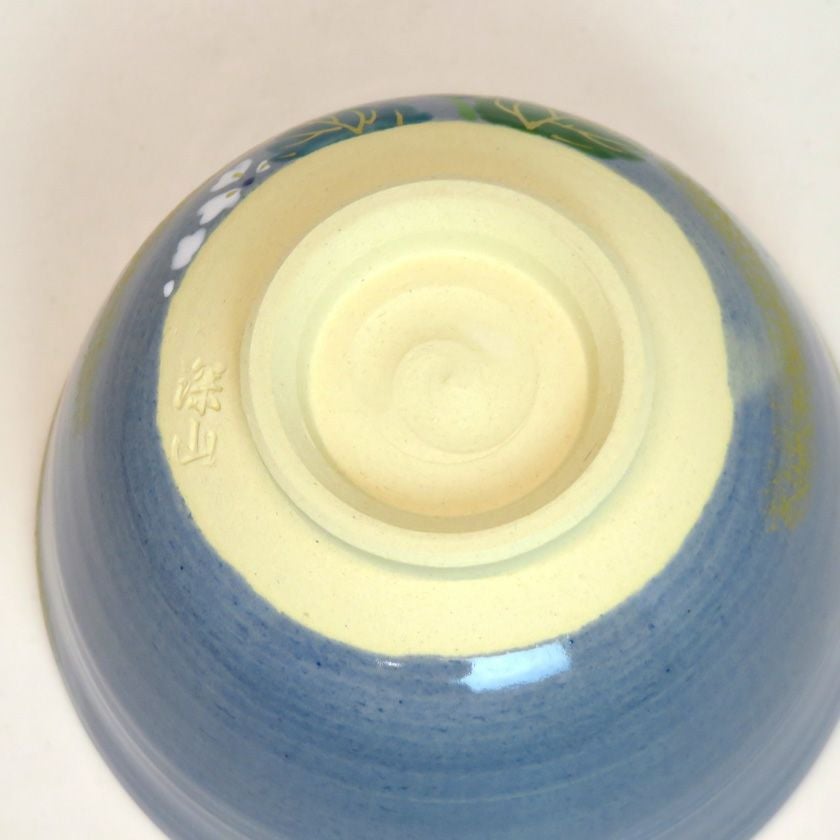 茶道具 抹茶茶碗（まっちゃちゃわん） 茶碗 青地 紫陽花 東山 深山 抹茶茶碗は茶の湯文化である表千家・裏千家の茶道具や抹茶を専門に扱う千紀園（せんきえん）が通販で販売しています。茶会また初心者向けのお稽古用にご利用いただける抹茶碗です。贈り物・ギフトにも人気です。