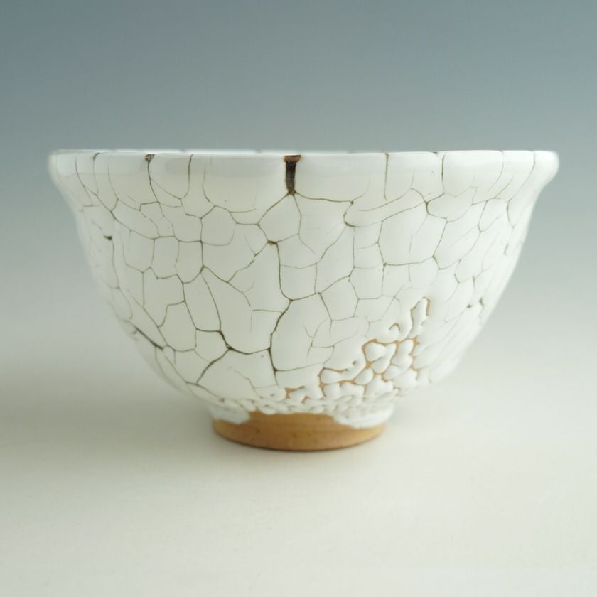 茶道具 抹茶茶碗（まっちゃちゃわん） 龍爪梅花皮 抹茶碗 壮大（そうだい） 日ノ出窯 岩崎政雄 抹茶茶碗は茶の湯文化である表千家・裏千家の茶道具や抹茶を専門に扱う千紀園（せんきえん）が通販で販売しています。茶会また初心者向けのお稽古用にご利用いただける抹茶碗です。贈り物・ギフトにも人気です。