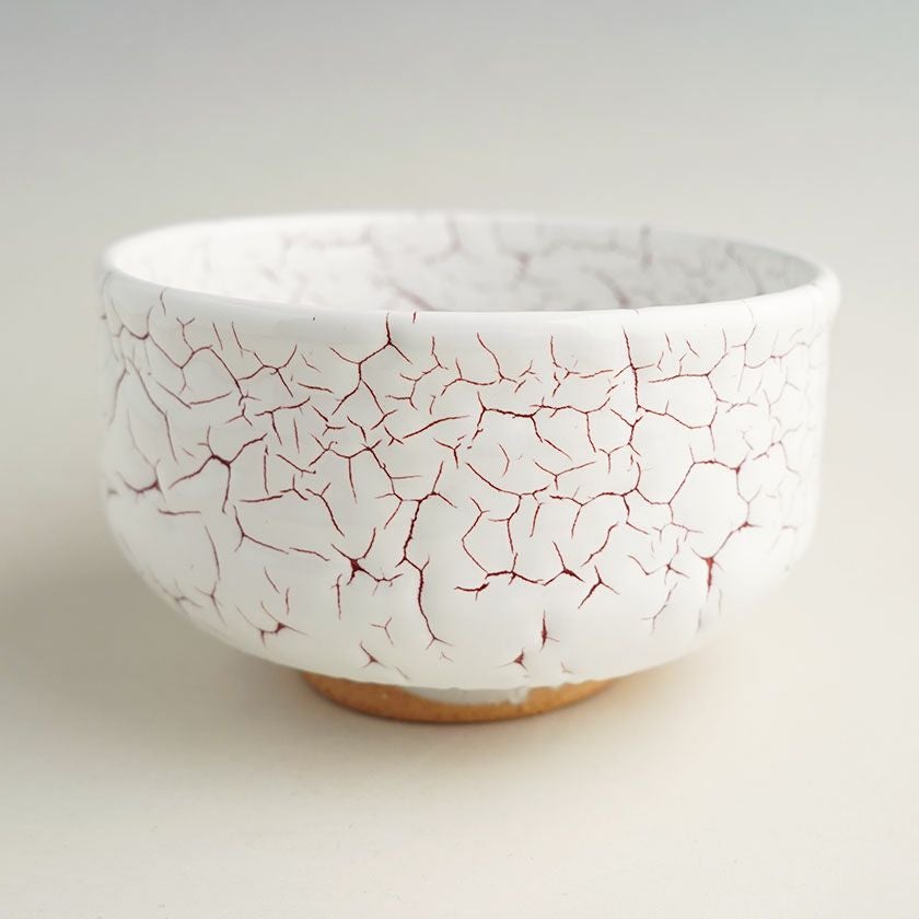 茶道具 抹茶茶碗（まっちゃちゃわん） 龍爪梅花皮 抹茶碗 豊（ゆたか） 日ノ出窯 岩崎政雄 抹茶茶碗は茶の湯文化である表千家・裏千家の茶道具や抹茶を専門に扱う千紀園（せんきえん）が通販で販売しています。茶会また初心者向けのお稽古用にご利用いただける抹茶碗です。贈り物・ギフトにも人気です。