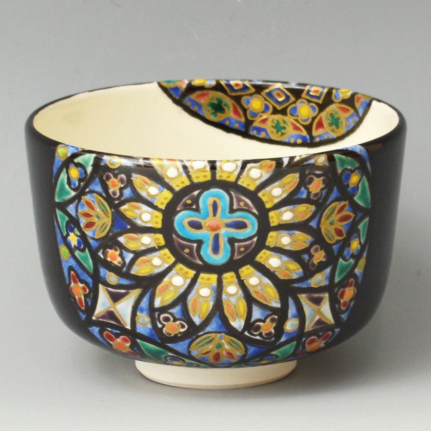 茶道具 抹茶茶碗（まっちゃちゃわん） 茶碗 天の明かり 清閑寺窯 歌会始 勅題 御題「明」 抹茶茶碗は茶の湯文化である表千家・裏千家の茶道具や抹茶を専門に扱う千紀園（せんきえん）が通販で販売しています。茶会また初心者向けのお稽古用にご利用いただける抹茶碗です。贈り物・ギフトにも人気です。