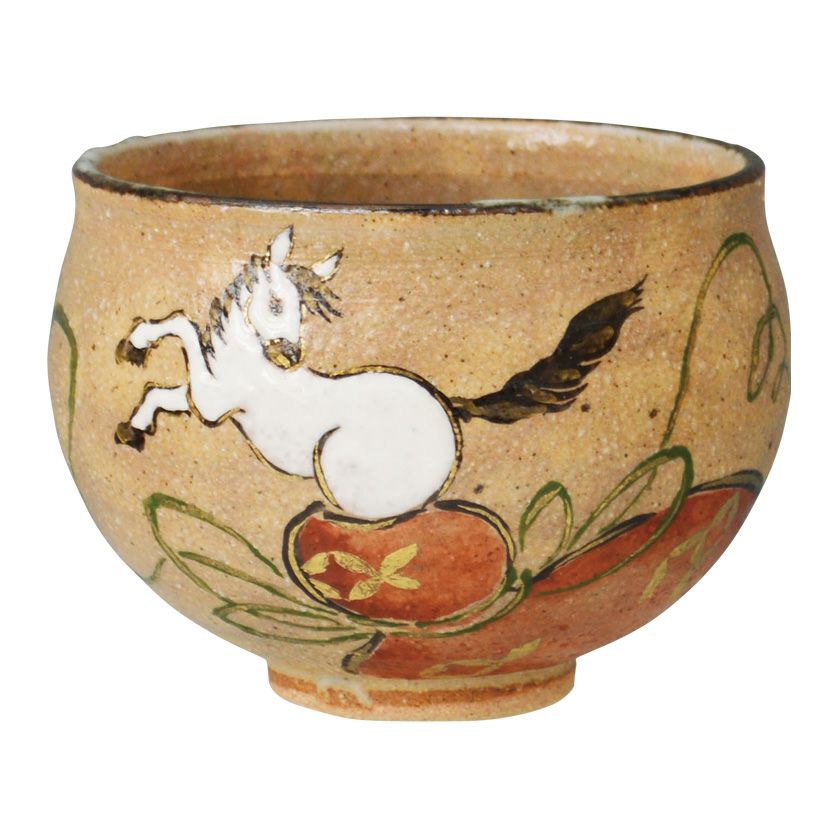 茶道具 抹茶茶碗（まっちゃちゃわん） 茶碗 灰釉 瓢箪から駒絵 中村 良二 干支 午（うま、馬） 抹茶茶碗は茶の湯文化である表千家・裏千家の茶道具や抹茶を専門に扱う千紀園（せんきえん）が通販で販売しています。茶会また初心者向けのお稽古用にご利用いただける抹茶碗です。贈り物・ギフトにも人気です。
