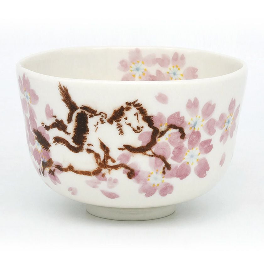 茶道具 抹茶茶碗（まっちゃちゃわん） 茶碗 春 駒 花月窯 干支 午（うま、馬） 抹茶茶碗は茶の湯文化である表千家・裏千家の茶道具や抹茶を専門に扱う千紀園（せんきえん）が通販で販売しています。茶会また初心者向けのお稽古用にご利用いただける抹茶碗です。贈り物・ギフトにも人気です。