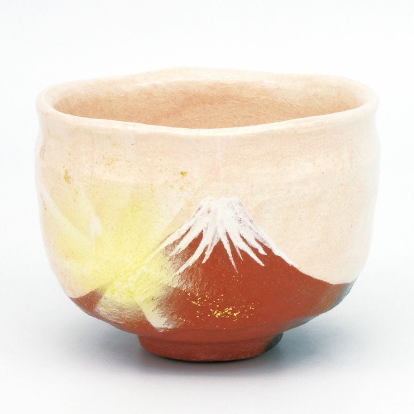 茶道具 抹茶茶碗（まっちゃちゃわん） 茶碗 明照の富士 吉村 楽入 歌会始 勅題 御題「明」 抹茶茶碗は茶の湯文化である表千家・裏千家の茶道具や抹茶を専門に扱う千紀園（せんきえん）が通販で販売しています。茶会また初心者向けのお稽古用にご利用いただける抹茶碗です。贈り物・ギフトにも人気です。